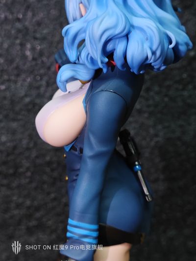 蔚蓝档案 天雨亚子