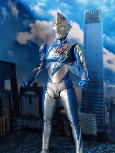 S.H.Figuarts 德凯奥特曼 奇迹型