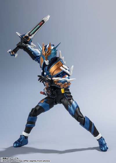 S.H.Figuarts 假面骑士克罗兹 平成世代版