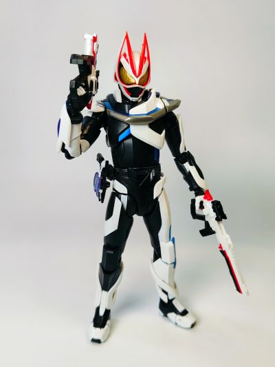 S.H.Figuarts 假面骑士极狐 假面骑士吉恩