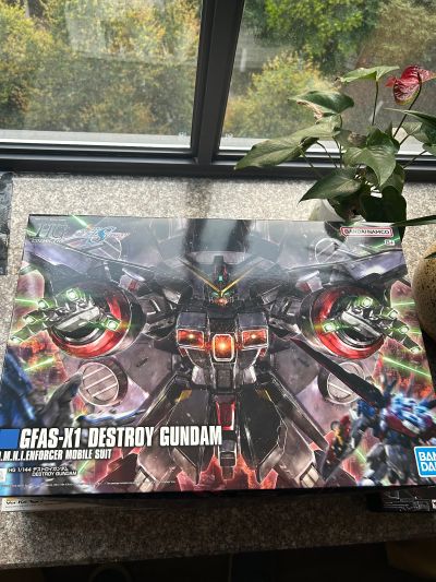 HG 1/144 毁灭高达