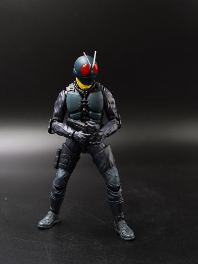 S.H.Figuarts 大量出没型变异飞蝗改造人（新·假面骑士）