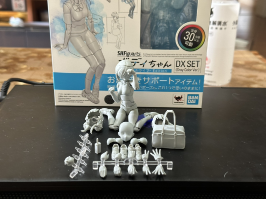 S.H.Figuarts 女性素体 校园生活主题 豪华套装（灰色款）