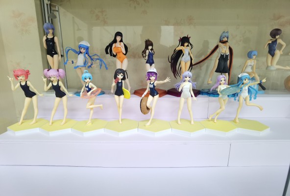 BEACH QUEENS 食梦者玛利 玛利・梦魔