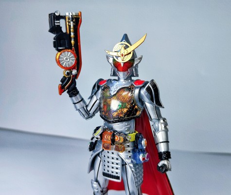 S.H.Figuarts  假面骑士铠武 假面骑士铠武 极武装