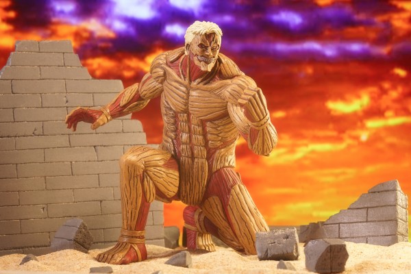 POP UP PARADE 进击的巨人 莱纳·布朗 铠之巨人形态