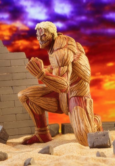 POP UP PARADE 进击的巨人 莱纳·布朗 铠之巨人形态