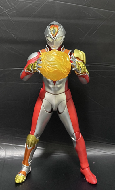 S.H.Figuarts  德凯奥特曼  强壮型