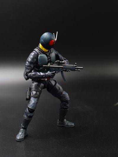 S.H.Figuarts 大量出没型变异飞蝗改造人（新·假面骑士）
