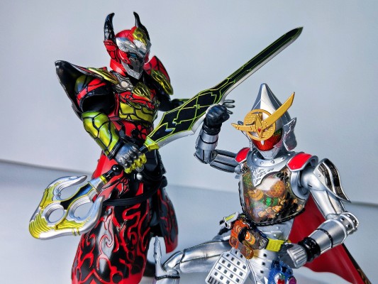 S.H.Figuarts  假面骑士铠武 假面骑士铠武 极武装
