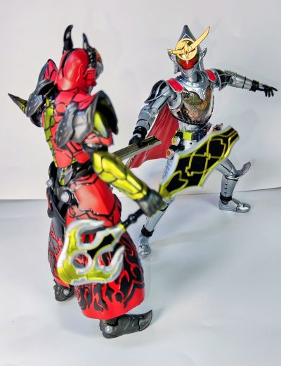 S.H.Figuarts  假面骑士铠武 假面骑士铠武 极武装