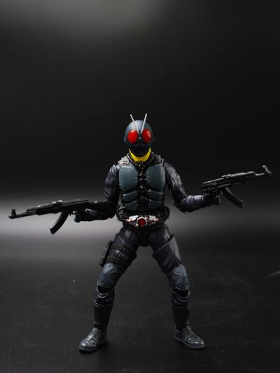 S.H.Figuarts 大量出没型变异飞蝗改造人（新·假面骑士）
