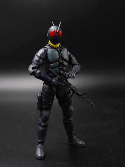 S.H.Figuarts 大量出没型变异飞蝗改造人（新·假面骑士）