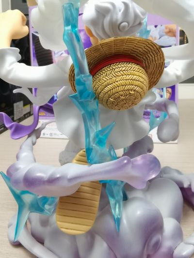 FiguartsZERO [超激战]  蒙奇·D·路飞 -5档 巨人-