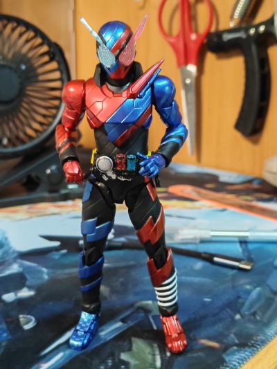 S.H.Figuarts 假面骑士创骑 兔子坦克形态 平成世代版