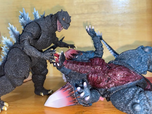 S.H.MonsterArts 哥斯拉大战太空哥斯拉 太空哥斯拉 福冈决战版