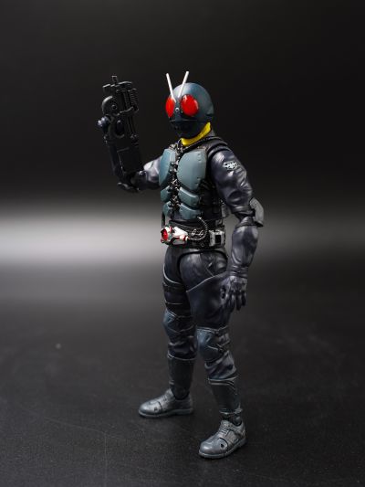 S.H.Figuarts 大量出没型变异飞蝗改造人（新·假面骑士）