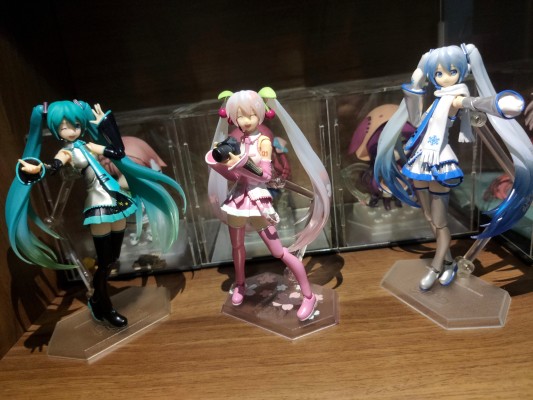 figma#EX-061 VOCALOID 初音未来 樱花未来