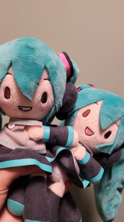 贴贴毛绒玩偶  初音未来