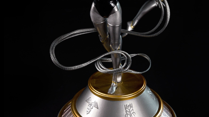 原子之心 双生舞伶立像