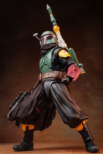 MAFEX 编号201 星球大战：曼达洛人 波巴·费特（重拾盔甲）