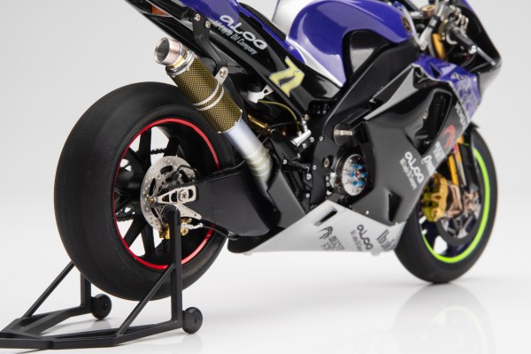 1/12 摩托车系列 No.100 雅马哈 YZR-M1 '04 No.7/No.33