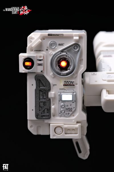 万能匣系列 流浪地球2 550C 与 550W