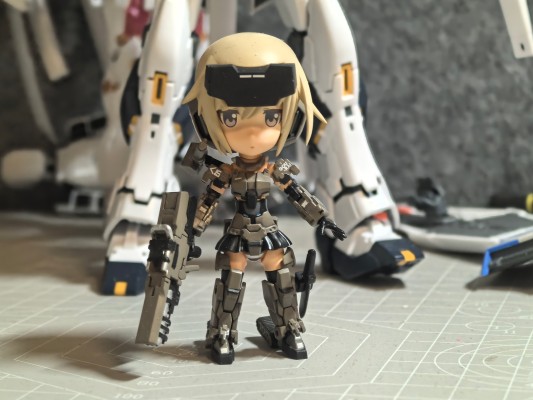 Qpmini 机甲少女 轰雷