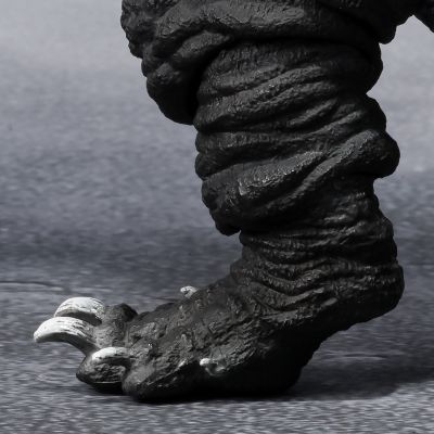 S.H.MonsterArts  哥斯拉（2016） 第四形态 新·哥斯拉：黑白版