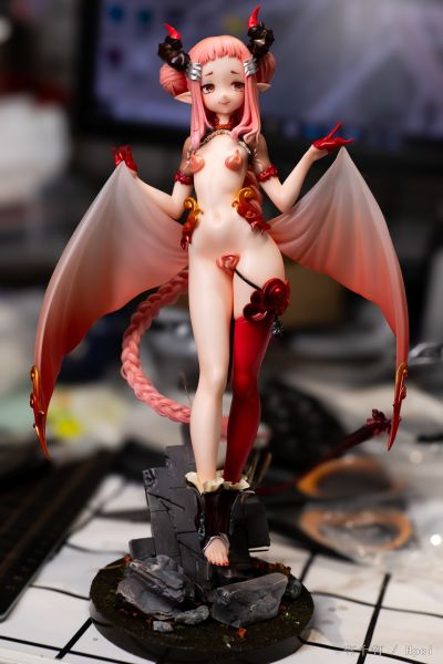小魅魔 牙牙子