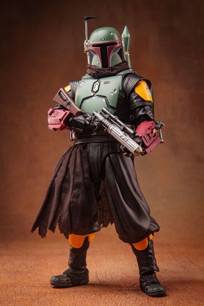 MAFEX 编号201 星球大战：曼达洛人 波巴·费特（重拾盔甲）