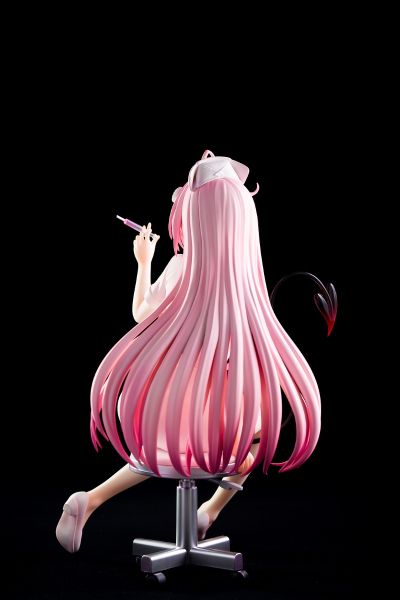 出包王女DARKNESS  菈菈·萨塔琳·戴比路克 护士装