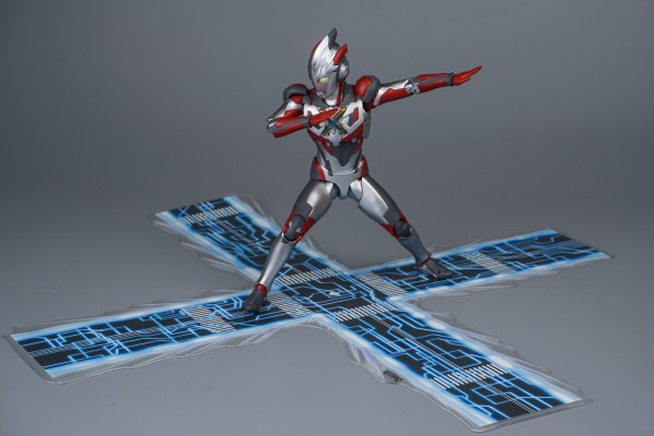 S.H.Figuarts 艾克斯奥特曼 超越型+艾克斯奥特曼（新生代之星）