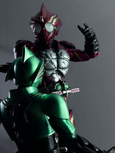 S.H.Figuarts  假面骑士亚马逊阿尔法