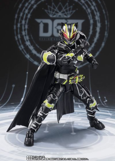 S.H.Figuarts 假面骑士太狸 武刃剑