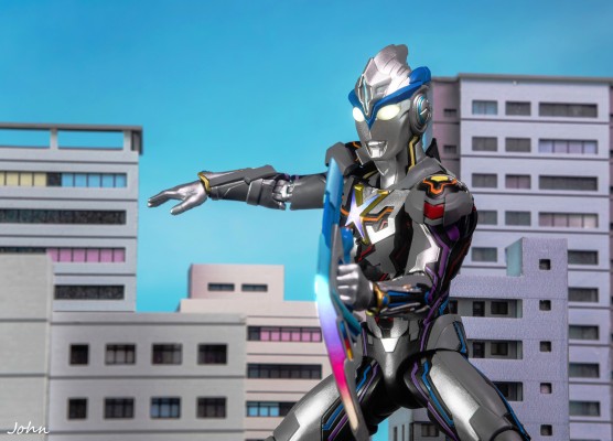 S.H.Figuarts 艾克斯奥特曼 超越型