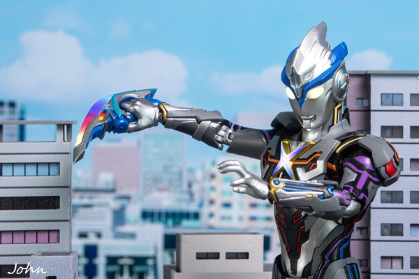 S.H.Figuarts 艾克斯奥特曼 超越型