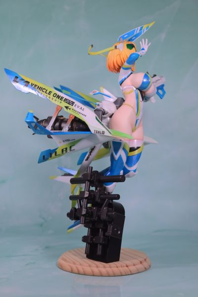 兔女郎服装计划 索菲亚· F· 希琳