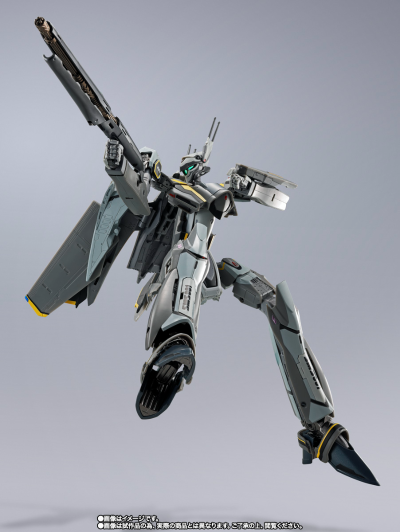 DX超合金 VF-25S 装甲型弥赛亚女武神（奥兹玛·李专用）重生版