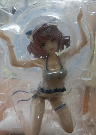 妮雅 泳装