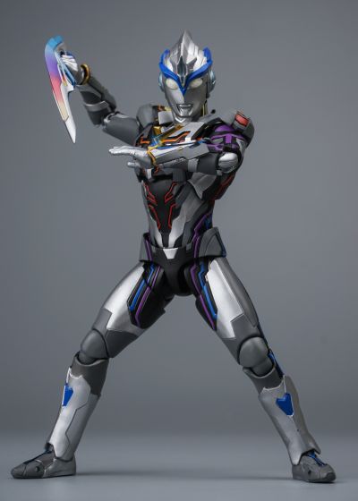 S.H.Figuarts 艾克斯奥特曼 超越型