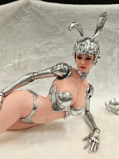 机甲兔女郎