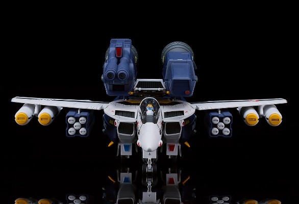 PLAMAX PX08 1/72 VF-1S 冲锋女武神战机 骷髅队长