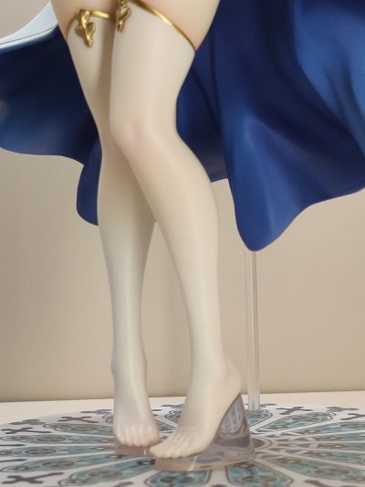 修女 夏洛特 神圣白色