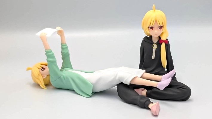 孤独摇滚！动画版 小坐系列奖品人偶 “伊地知星歌”