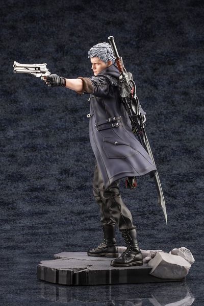 ARTFX J 鬼泣5 尼禄