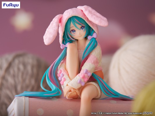 初音未来 压泡面人偶-兔耳睡衣-