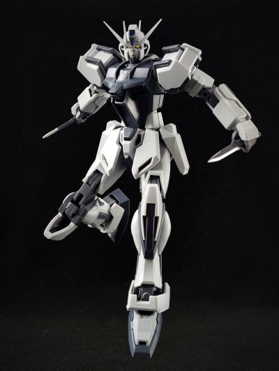 ROBOT魂＜机动战士系列＞  机动战士高达SEED GAT-X105 强袭高达 装甲未启动模式 剧中版