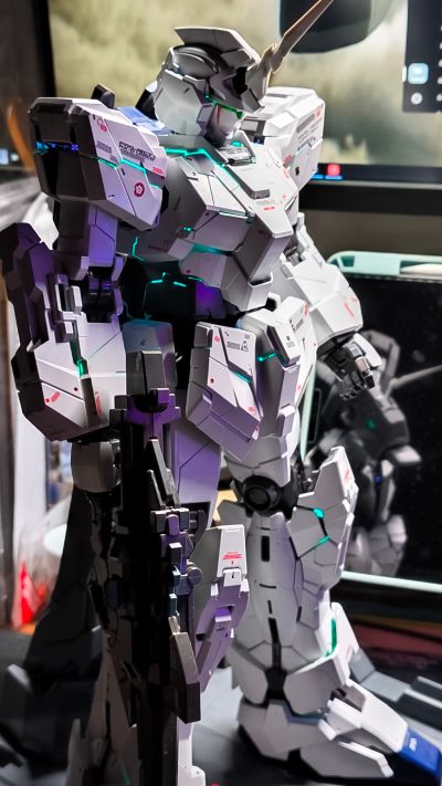 MG 1/100 机动战士高达逆袭的夏亚 RGM-89 杰刚