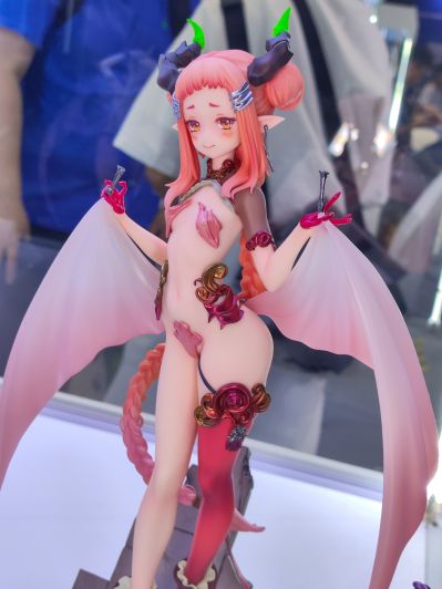 小魅魔 牙牙子